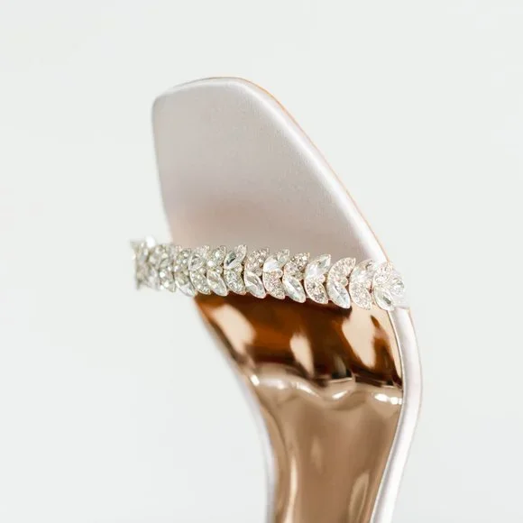 Badgley Mischka Kenya Lavender Satin Kitten Heel Women's 9.5 - Picture 9 of 14